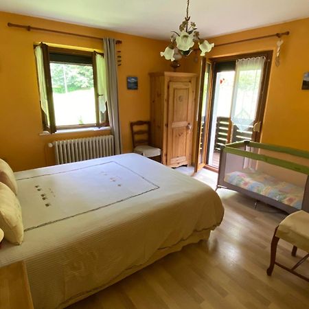 Chambres D'Hotes Des Cascades St-Nicolas Kruth Esterno foto