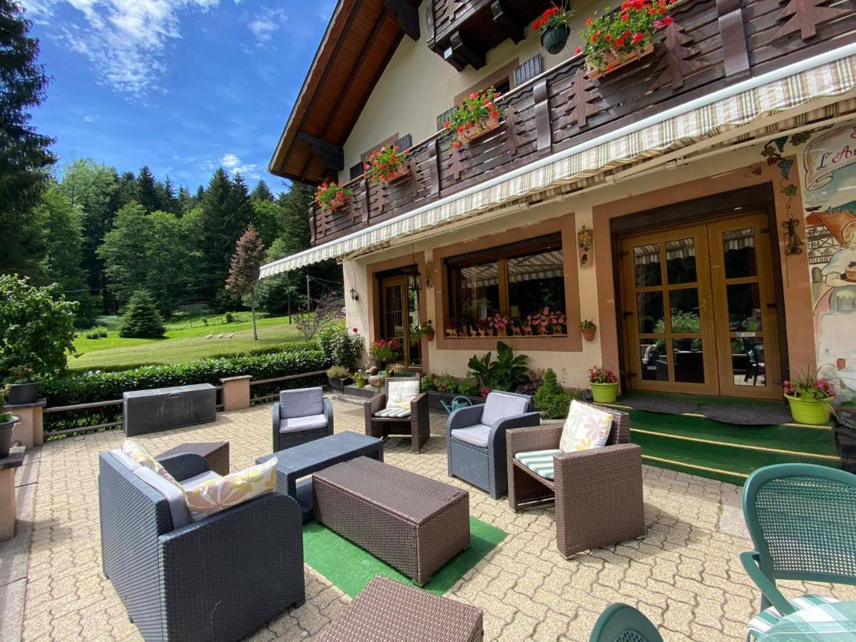 Chambres D'Hotes Des Cascades St-Nicolas Kruth Esterno foto