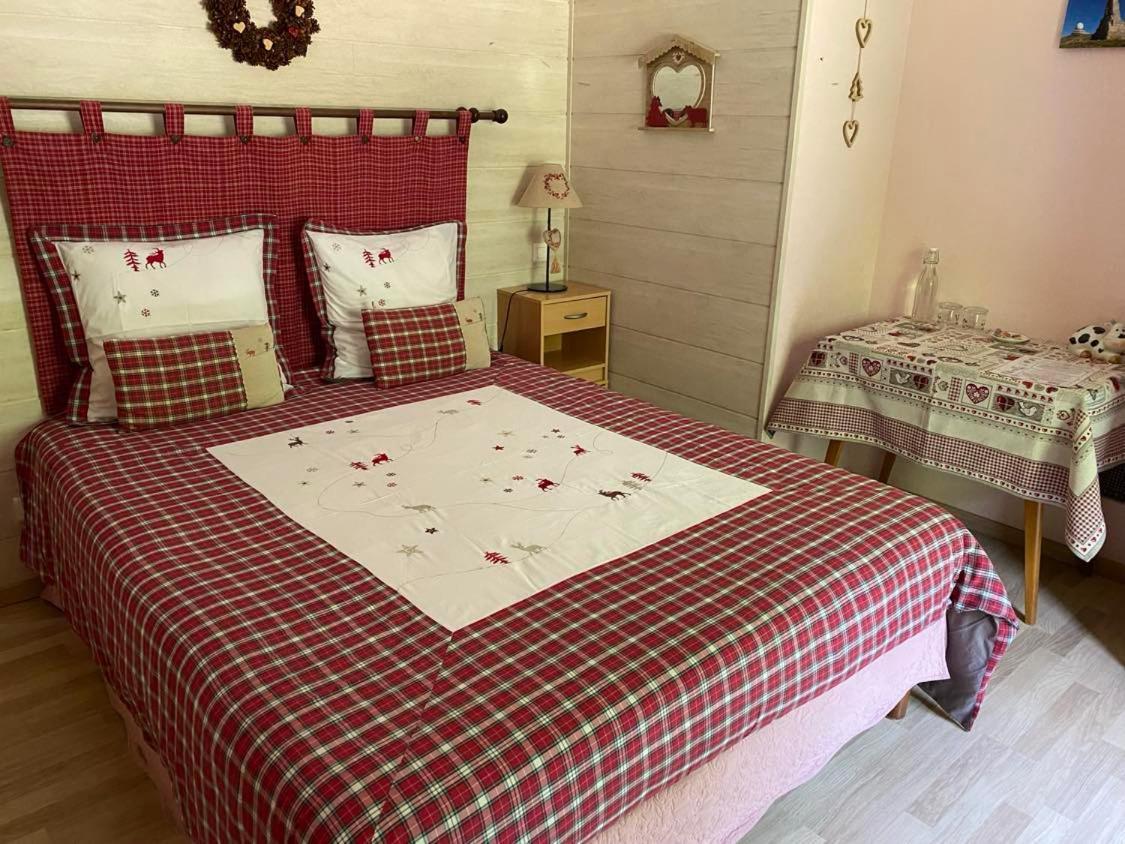 Chambres D'Hotes Des Cascades St-Nicolas Kruth Esterno foto