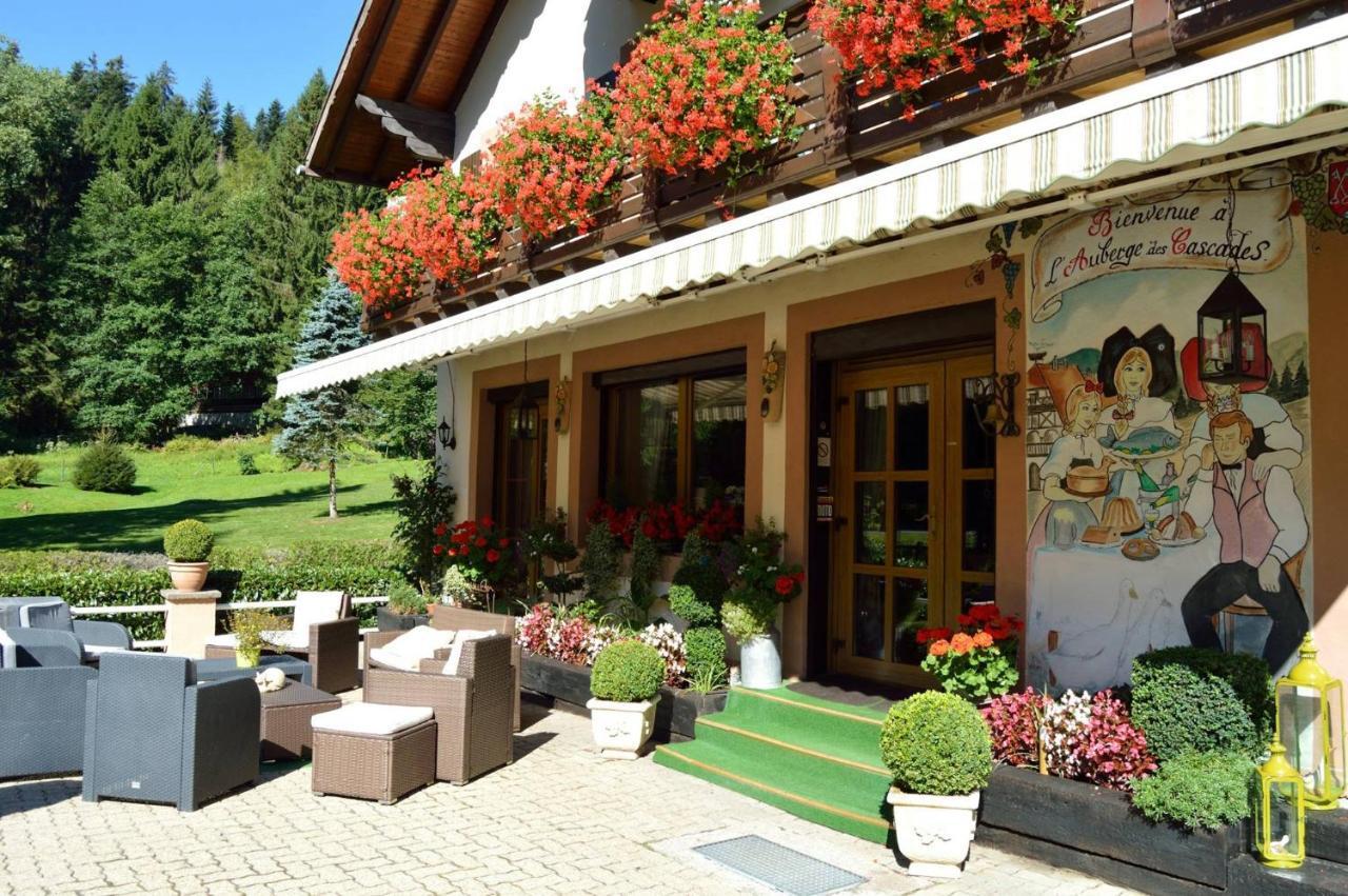 Chambres D'Hotes Des Cascades St-Nicolas Kruth Esterno foto
